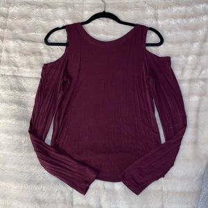 Aèropostale Cold Shoulder Top!